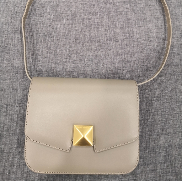 EMP. T Label crossbody bag - Picture 4 of 15